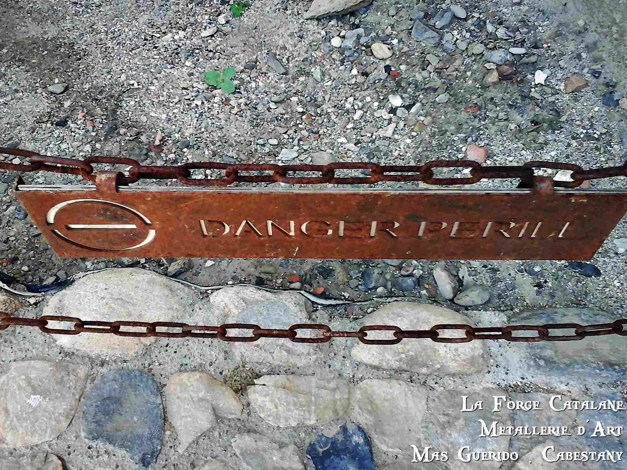 panneaux signalisation decoupe laser rouille forge catalane.jpg